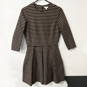 👽2/$30 Gap Tan & Navy Striped Dress